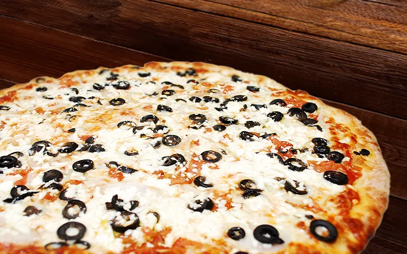 Greek Luca Pizza